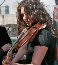 Violin tutor Cassie from Toronto, ON