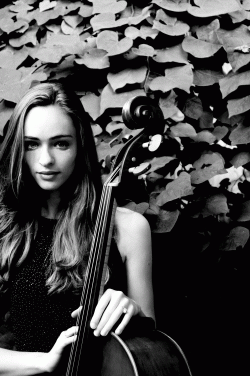 Cello tutor Leah from Montreal, QC