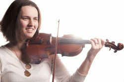 Violin tutor Lea from Toronto, ON