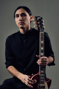 Guitar tutor Keanu from Nanaimo, BC