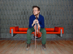 Violin tutor Adam from Montreal, QC