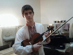 Violin tutor Stepan from Montreal, QC