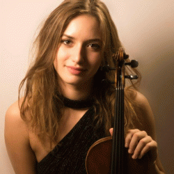 Violin tutor Sofia from Montreal, QC