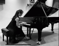 Piano tutor Chooi from Montreal, QC