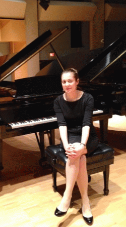 Piano tutor Yuliya from Montreal, QC