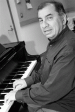 piano Language Tutor Luis from Langley, BC